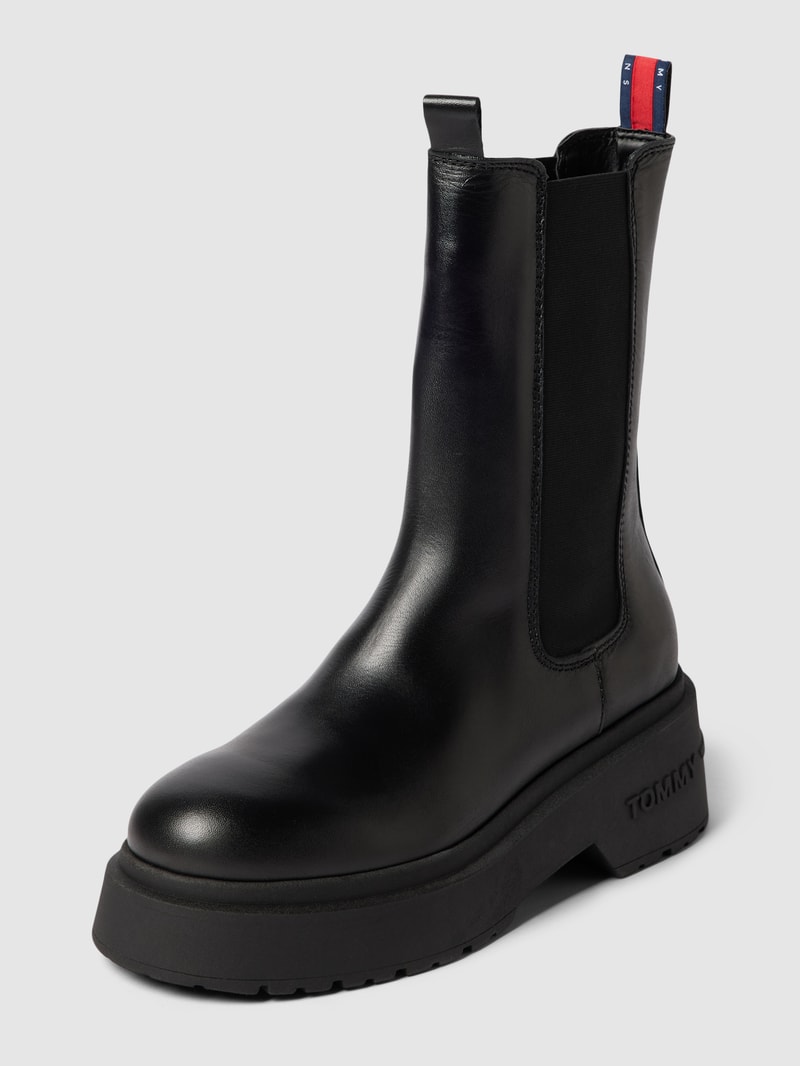 Chelsea Boots mit Plateausohle in schwarz