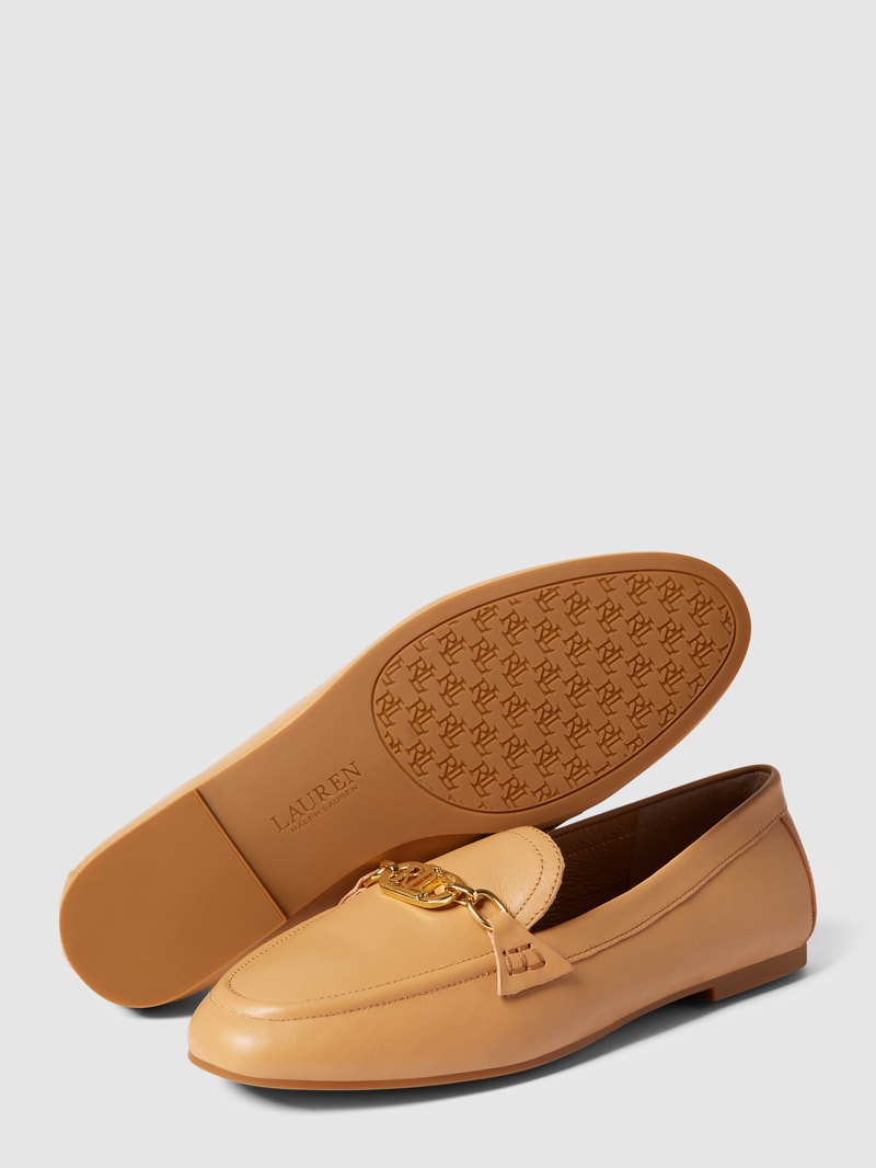 Mokassins mit Label-Applikation Modell 'AVERI' in sand