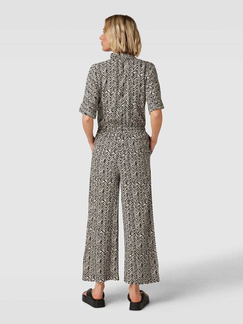 Jumpsuit mit Zickzack-Muster in schwarz