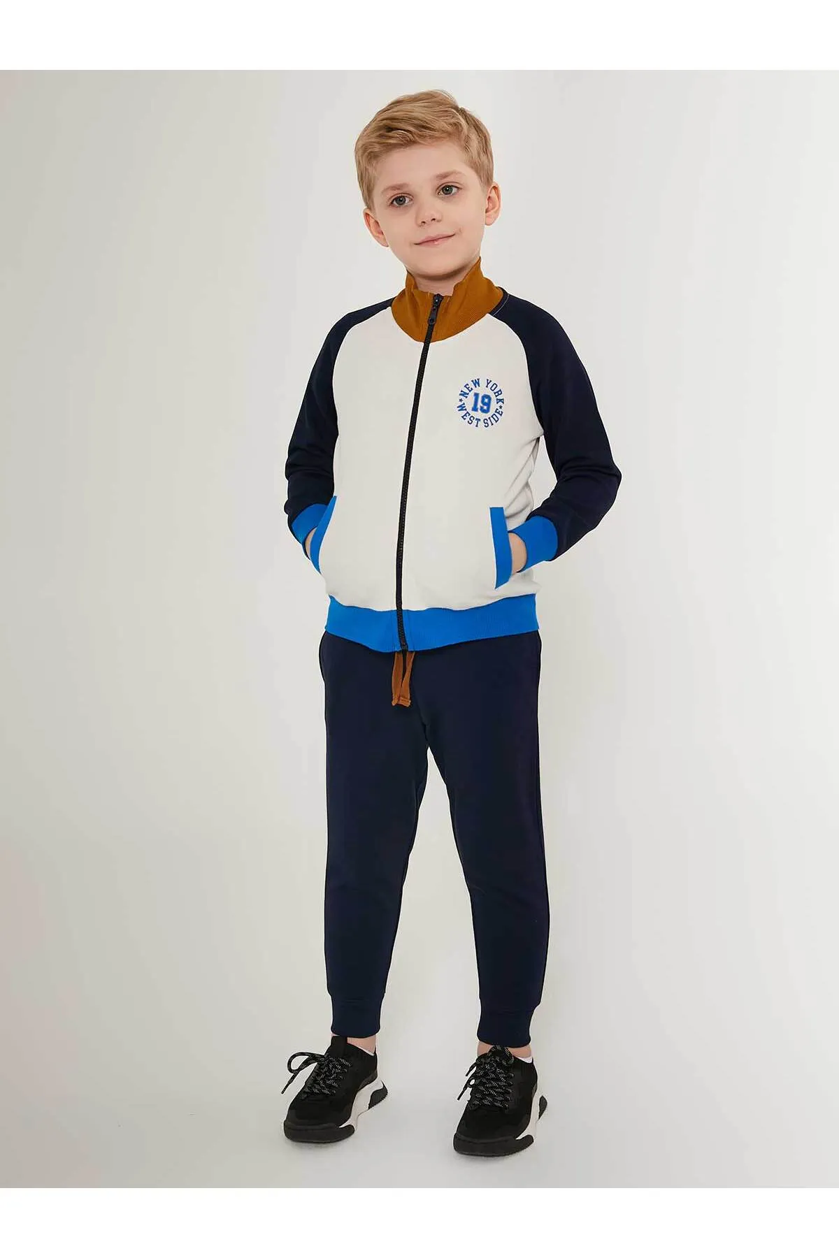 ROLY POLY  Trainingsanzug-Set für Jungen im Alter von 2–7 Jahren – Stein
