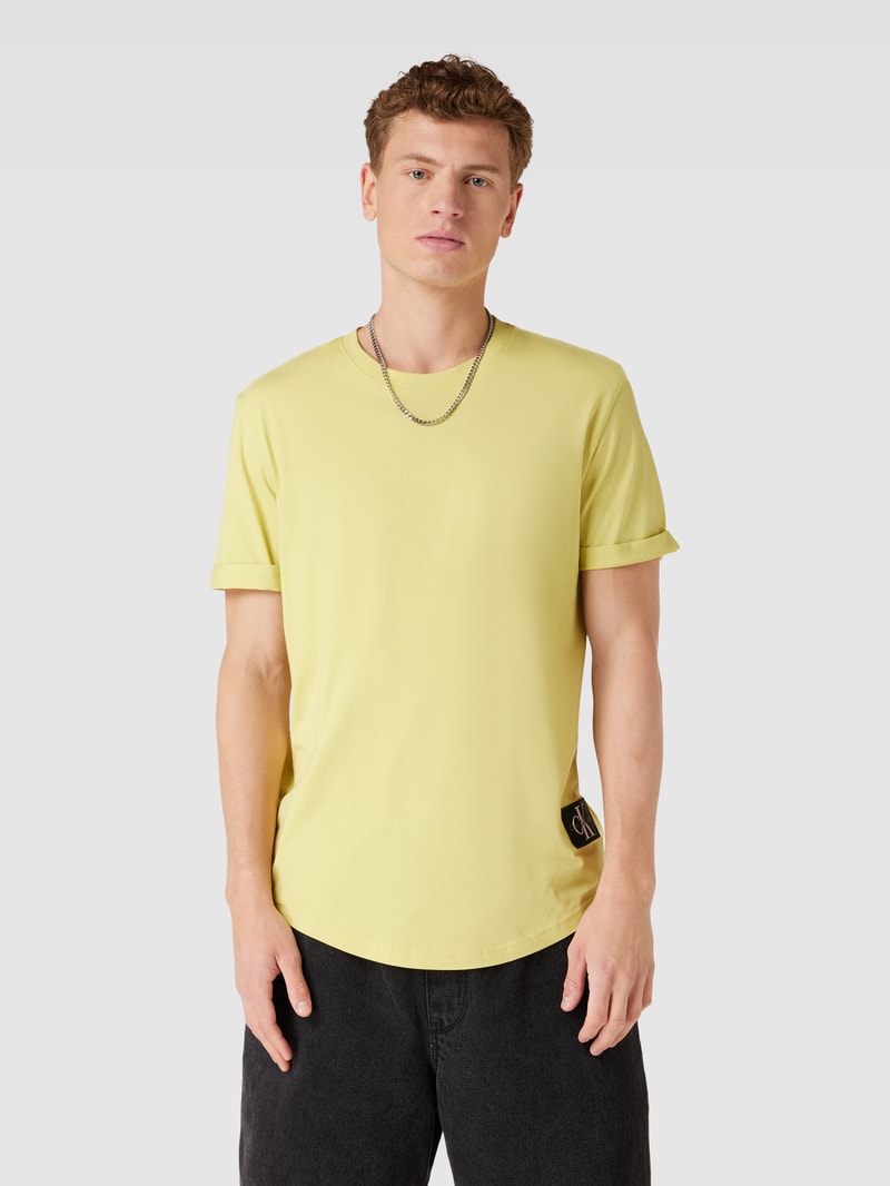 T-Shirt aus Baumwolle mit Label-Detail Modell 'BADGE' in hellgelb