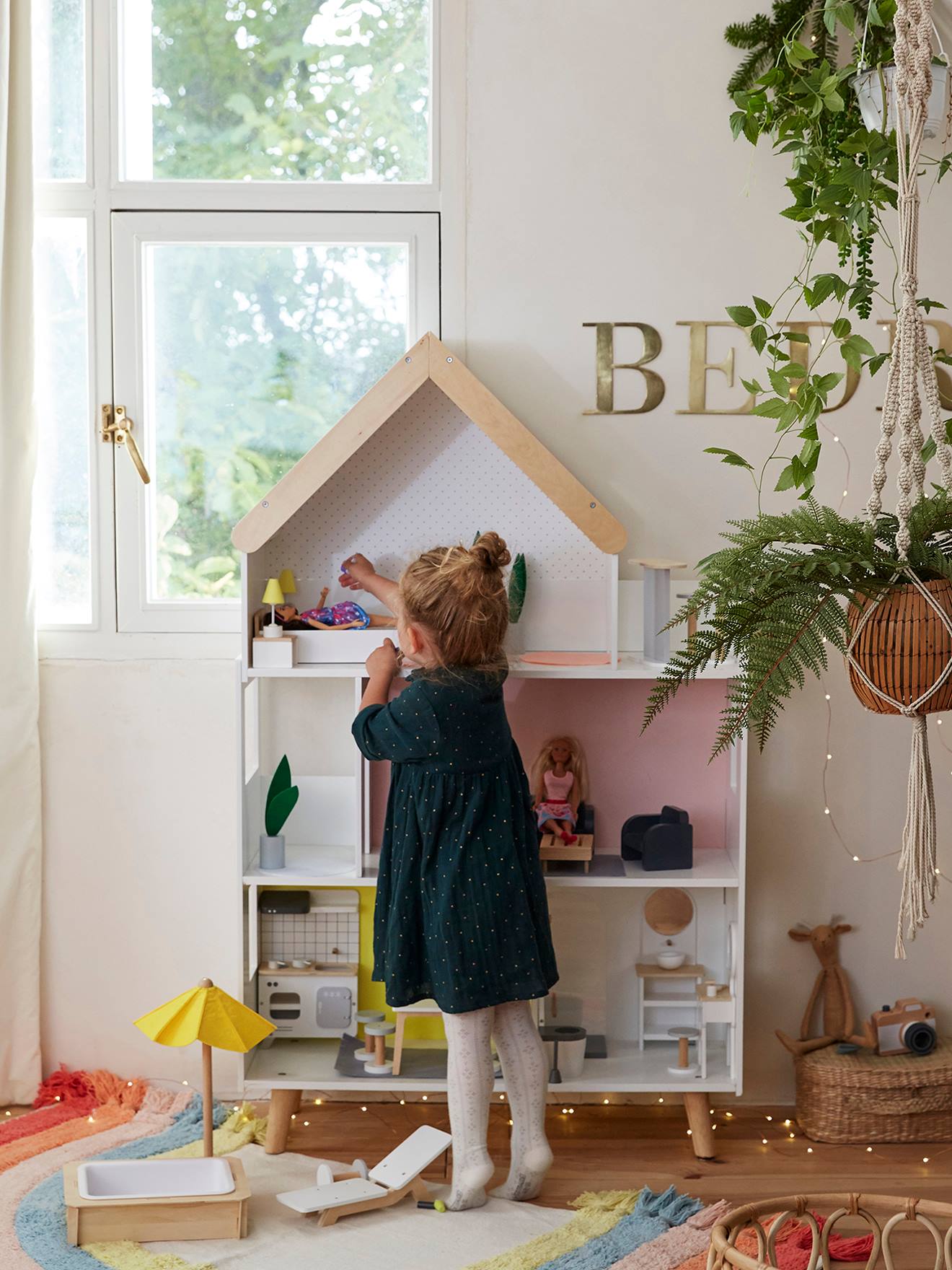 Maison de poupée mannequin en bois FSC® multicolore