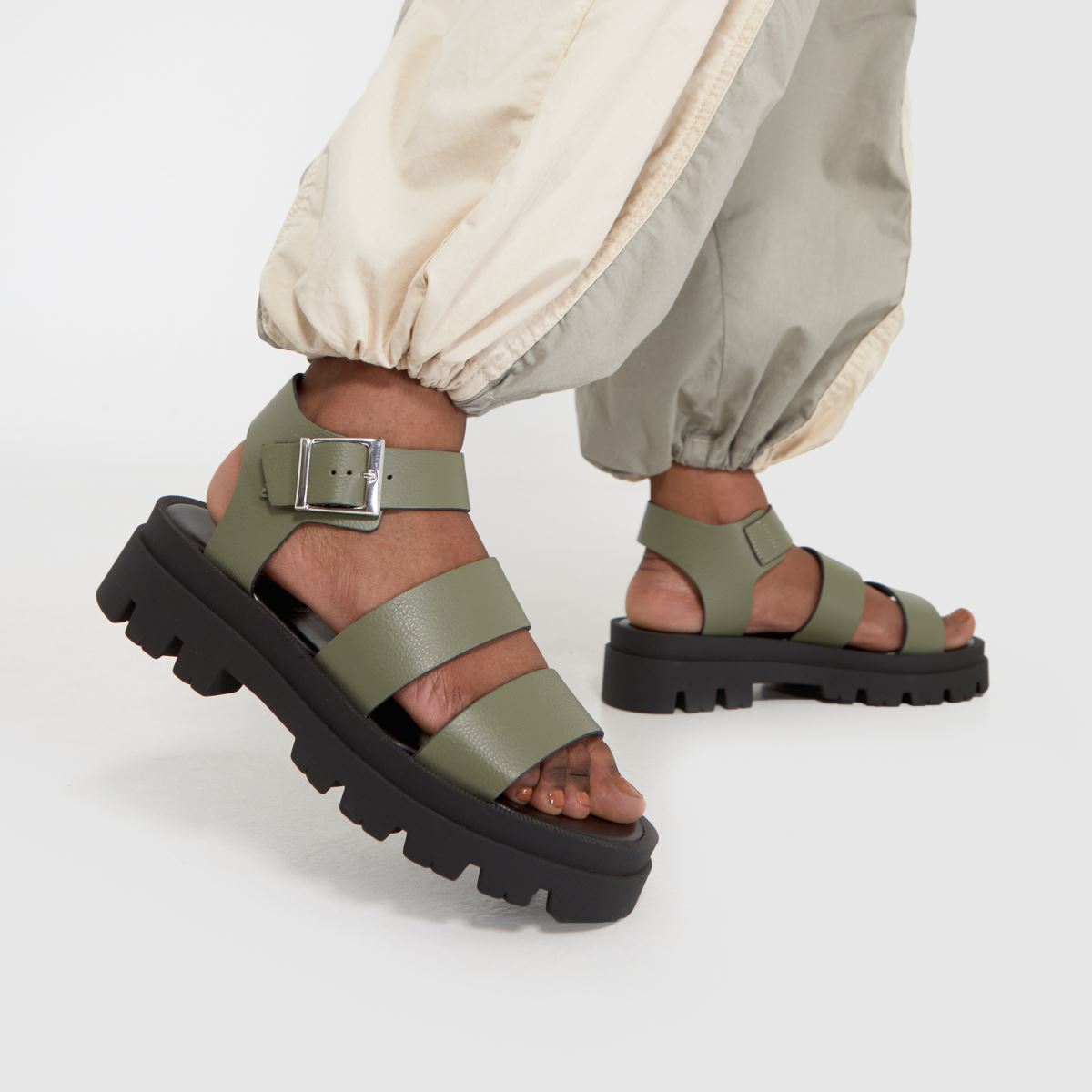 Mohutné sandály Schuh Tate v khaki barvě