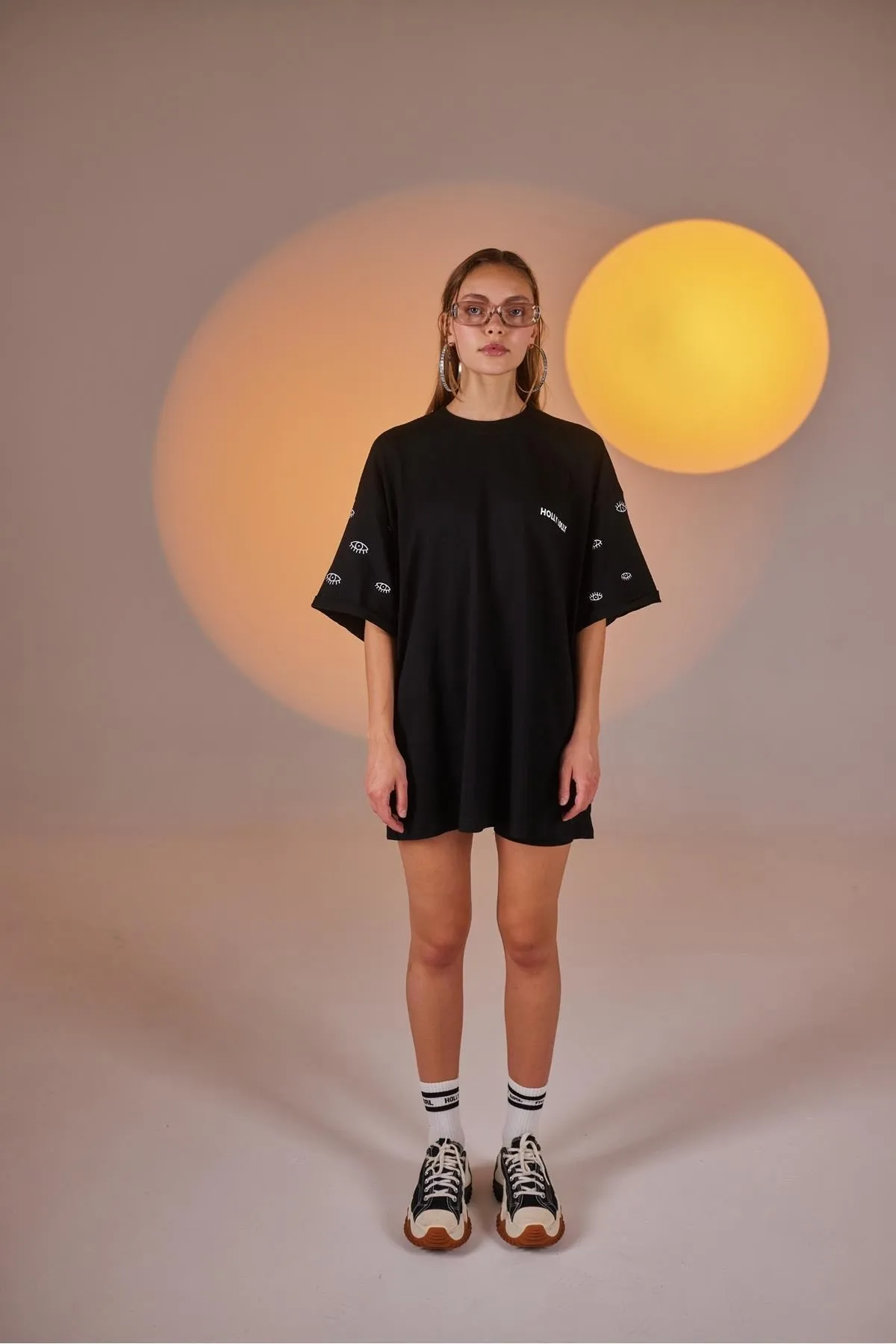 HOLLY LOLLY  Eye bedrucktes Oversize-Eye-T-Shirt-Biker-Strumpfhosen-Set in Schwarz