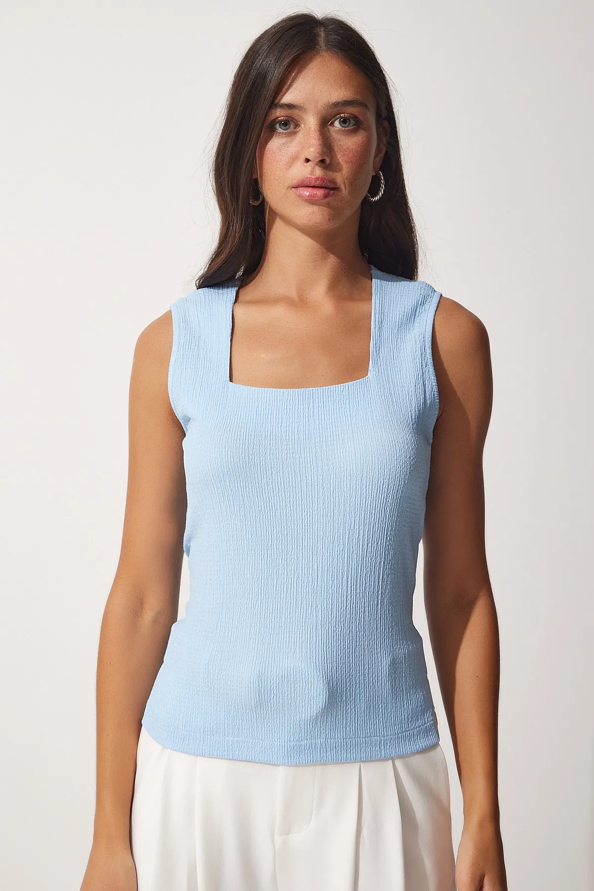 Happiness İstanbul  Himmelblaue Strickbluse mit quadratischem Kragen für Damen DD01200