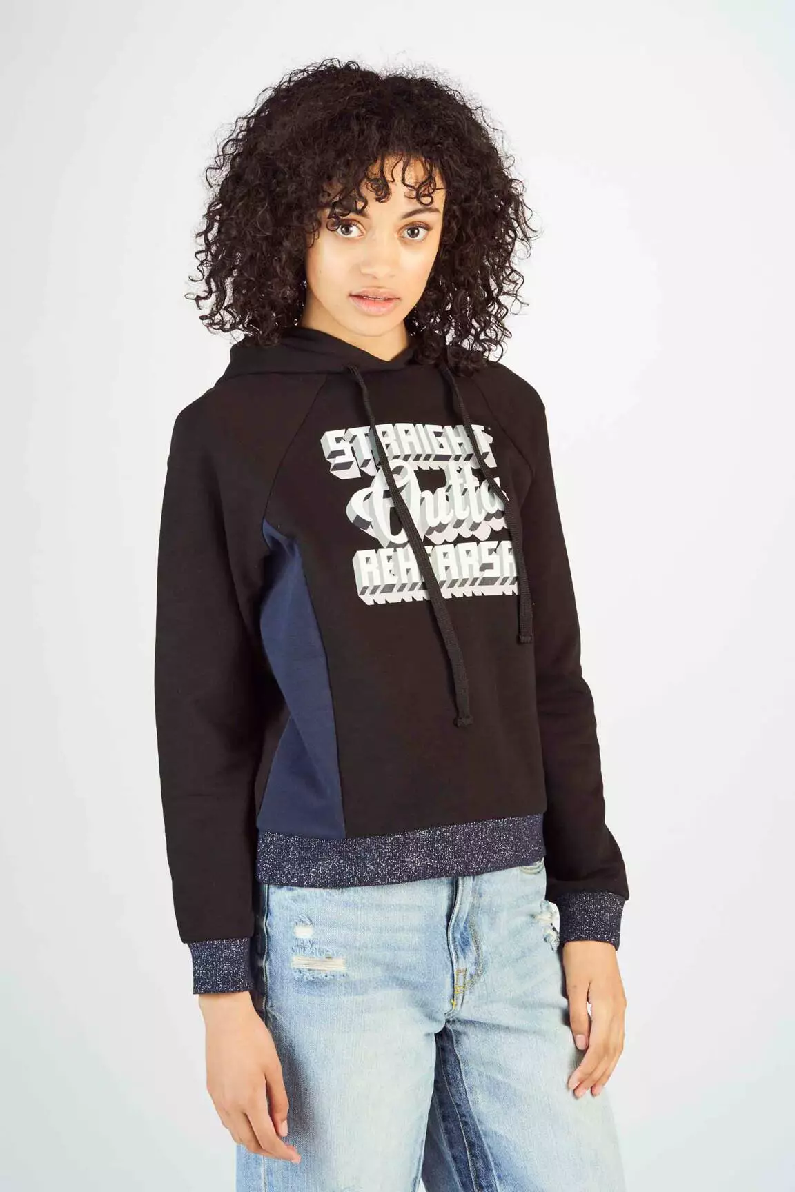 Supastar Sweat Capuche Femme couleur noir