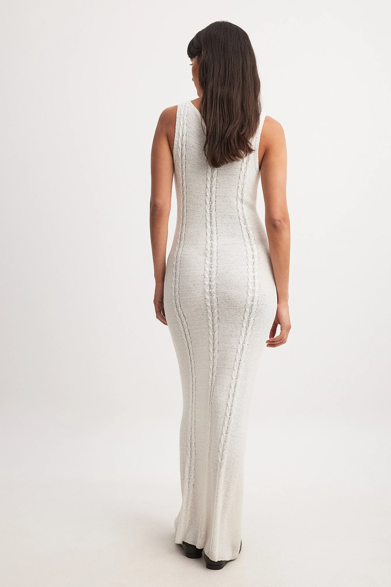 Gestricktes Maxikleid mit Zopfmuster