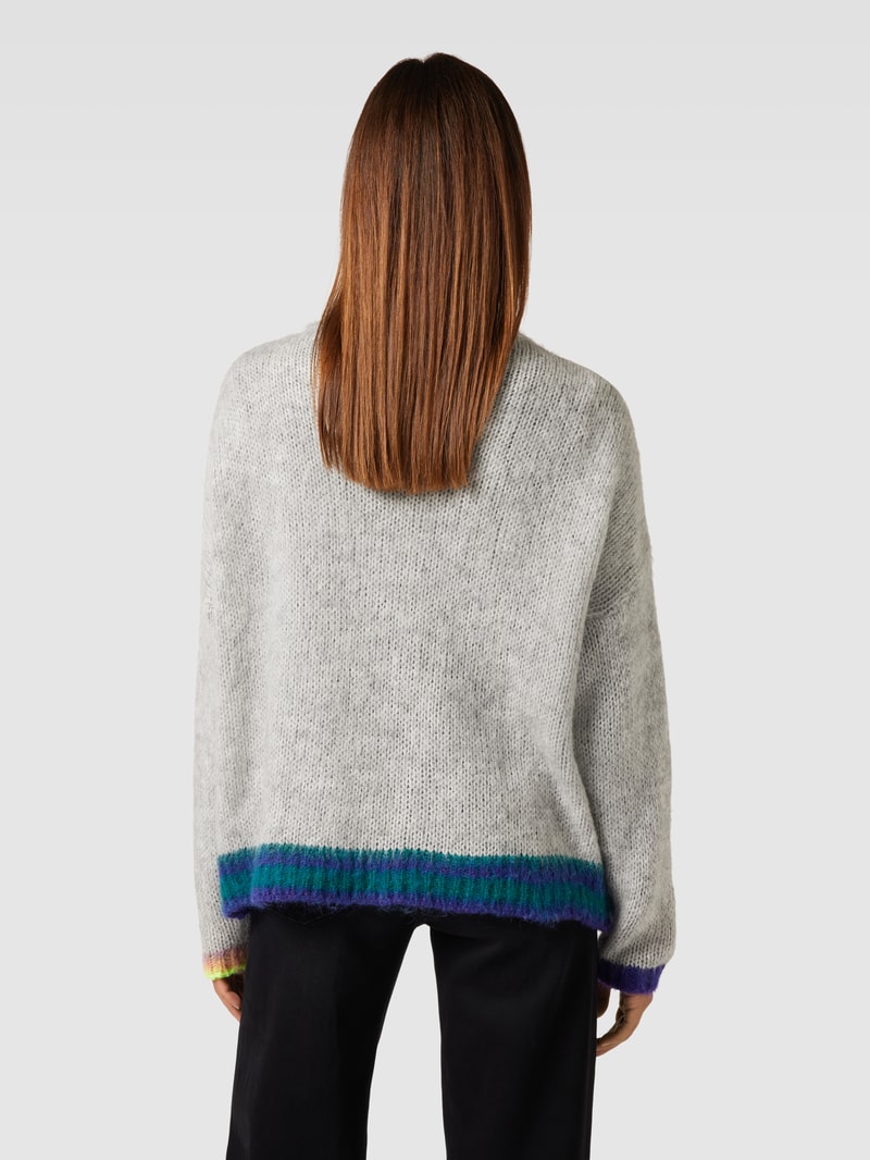 Strickpullover mit überschnittenen Schultern Modell 'PEACE' in hellgrau meliert