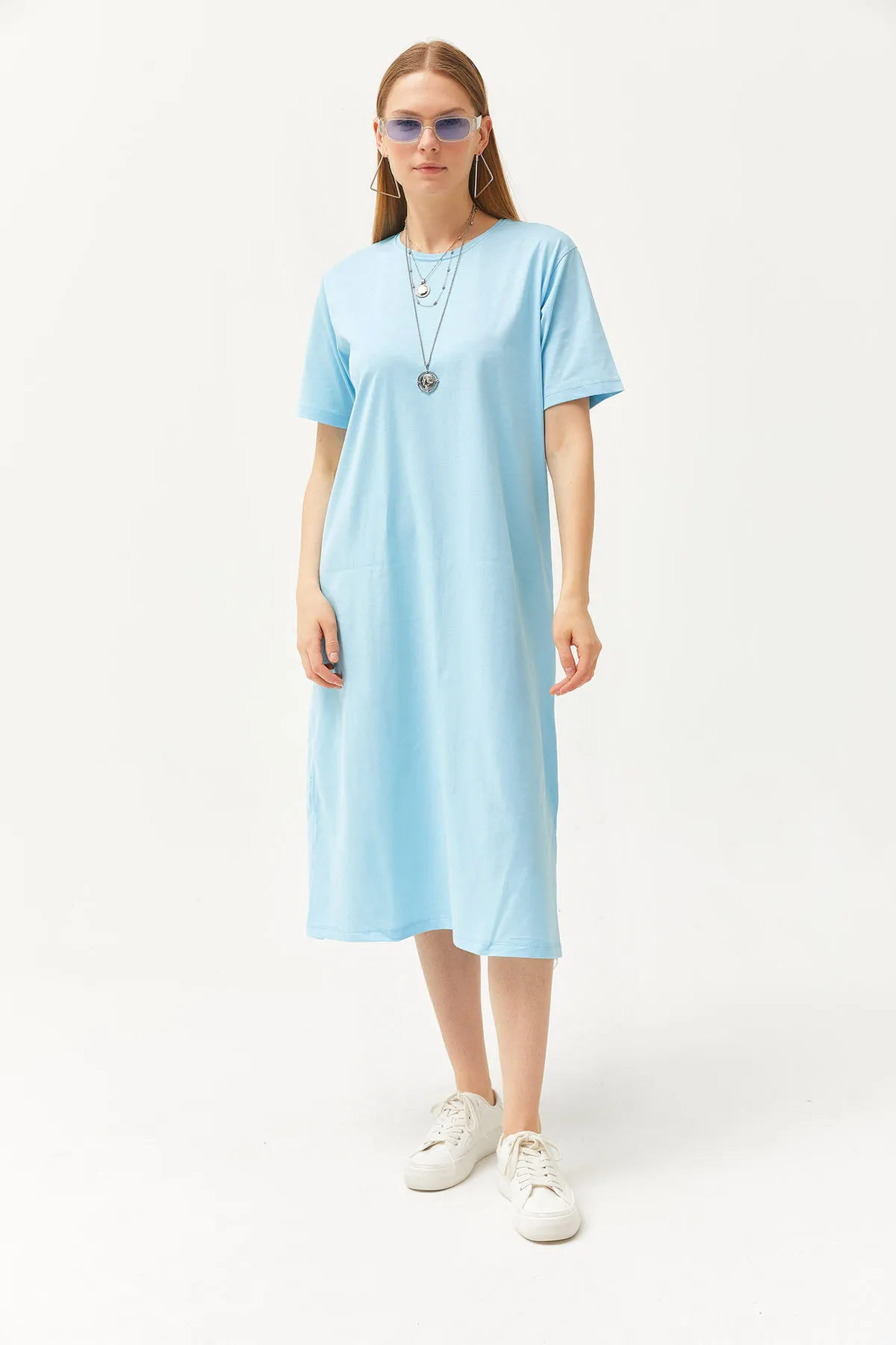 Olalook  Babyblaues Oversize-Baumwollkleid mit Seitenschlitzen für Damen ELB-19001880