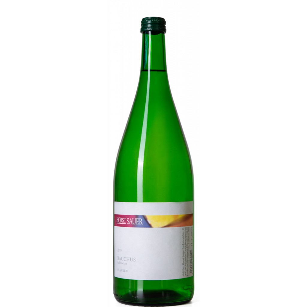 2022 Bacchus halbtrocken 1L