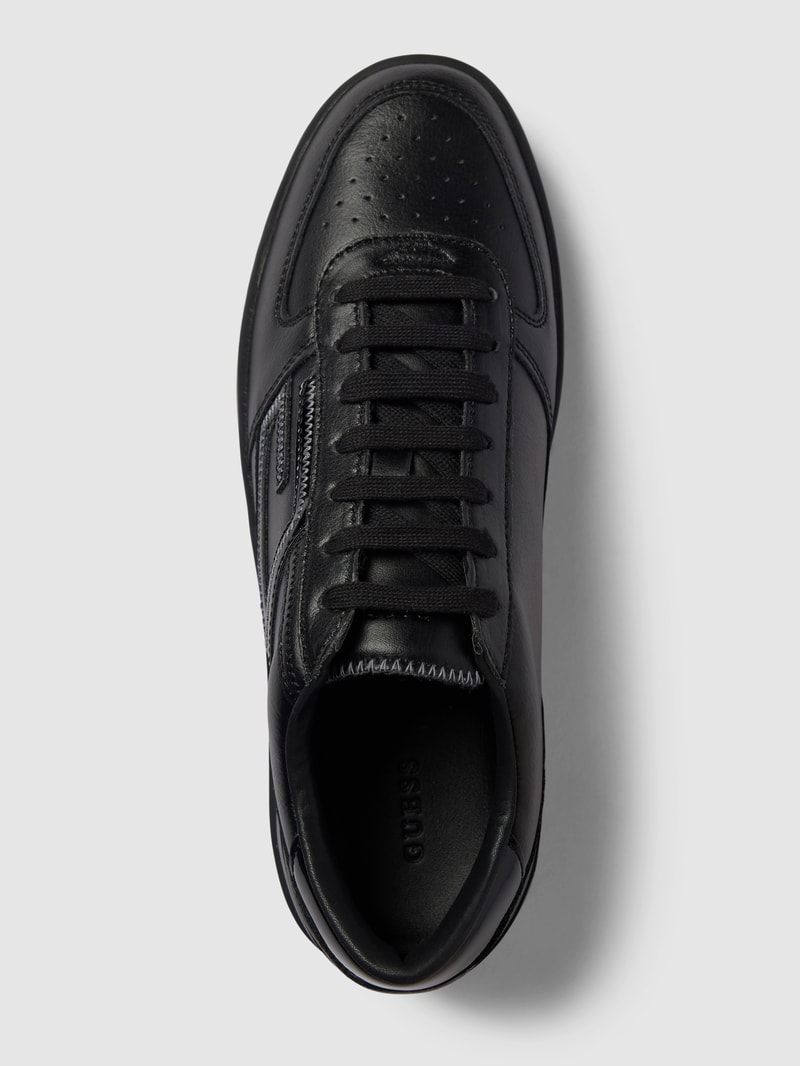 Sneaker mit Schnürverschluss Modell 'SILINA' in schwarz
