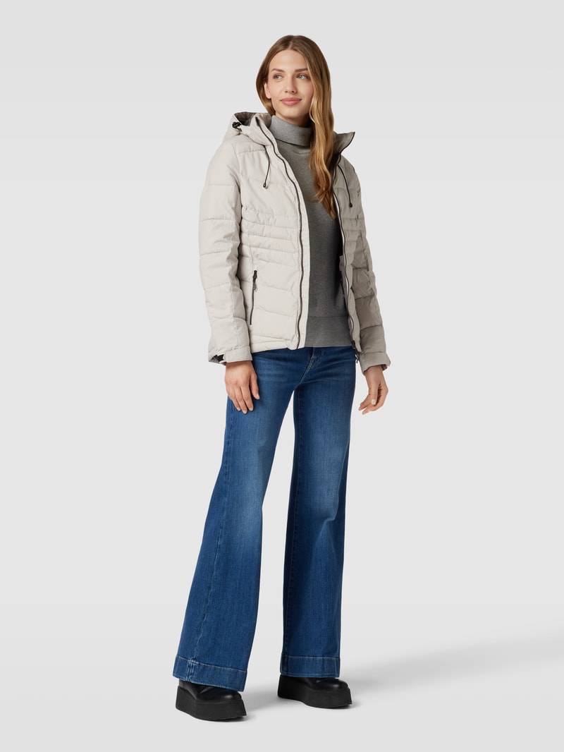 Steppjacke mit Kapuze in offwhite