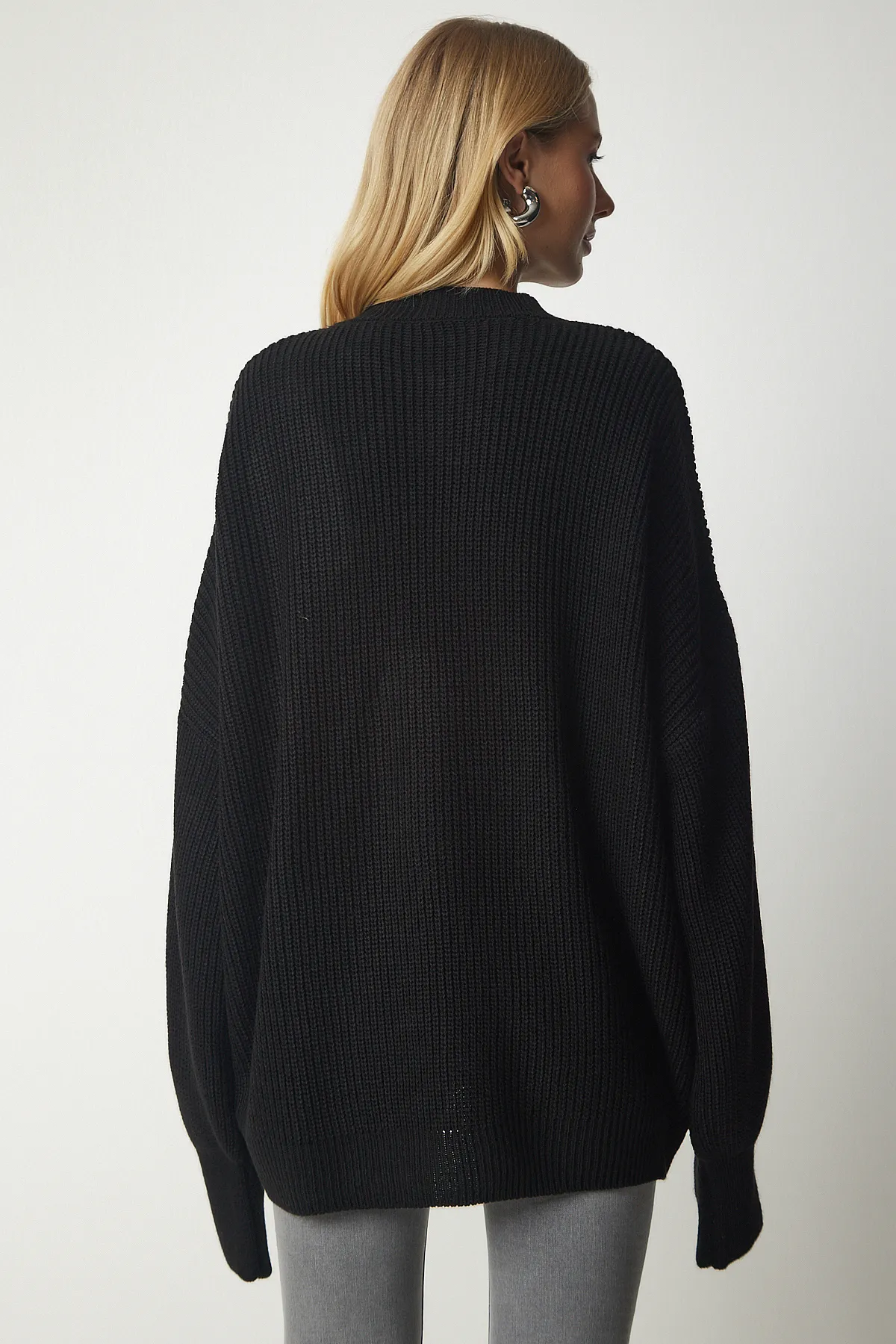 Happiness İstanbul  Schwarzer Oversize-Basic-Strickpullover für Damen mx00126