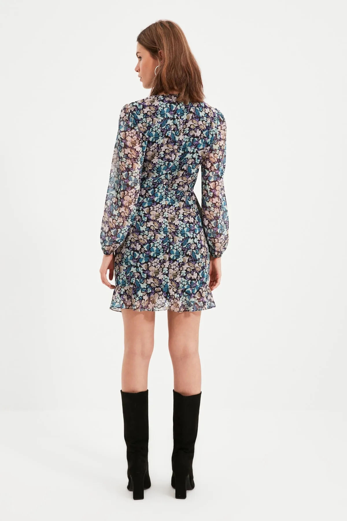 Trendyol Collection  Mehrfarbiges, gewebtes Kleid mit Rockdetails TWOAW22EL0700
