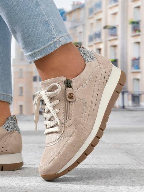 Schnürschuh mit seitlichem Reißverschluss