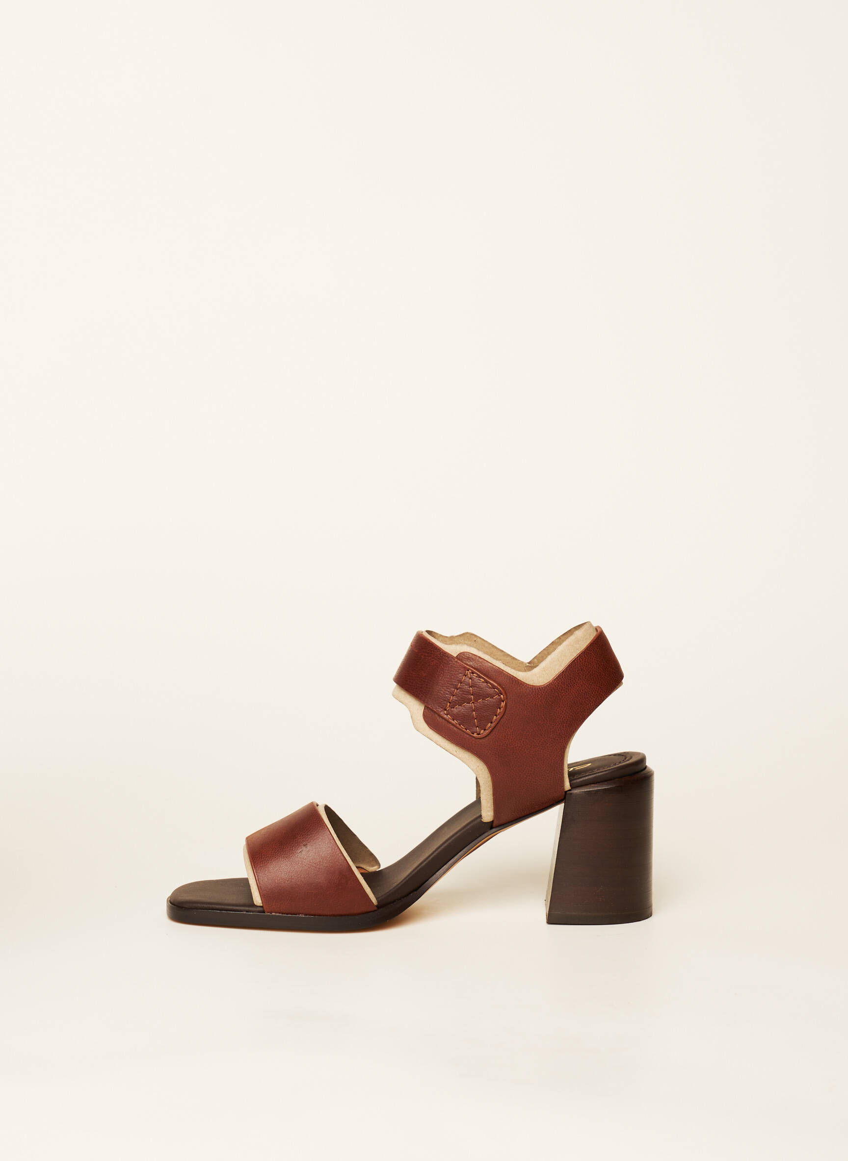 Clarks Sandales Nu Pieds Femme couleur marron