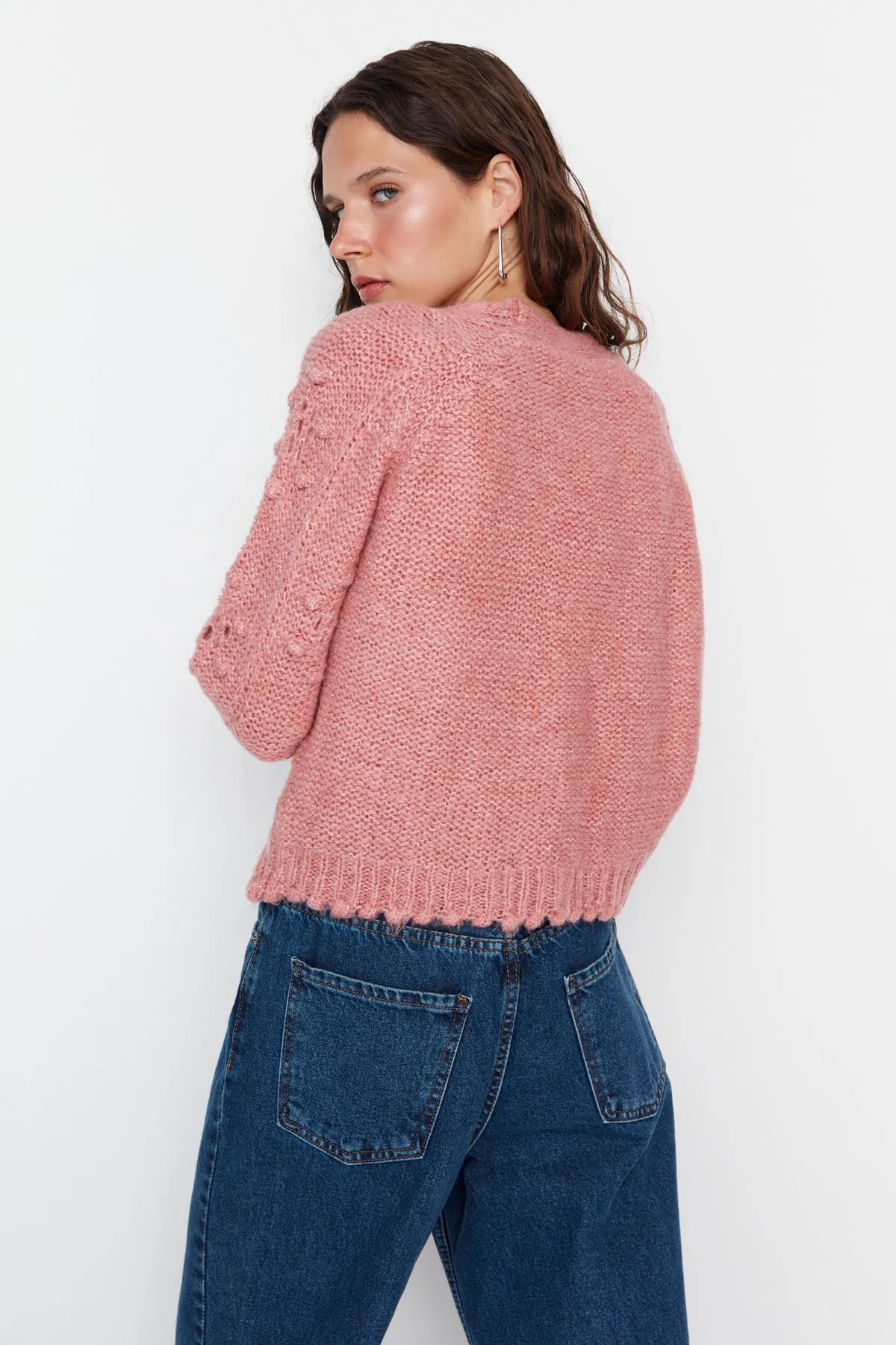 Trendyol Collection  Puderweiche, strukturierte Strickjacke mit Lochmuster TWOAW22HI0040