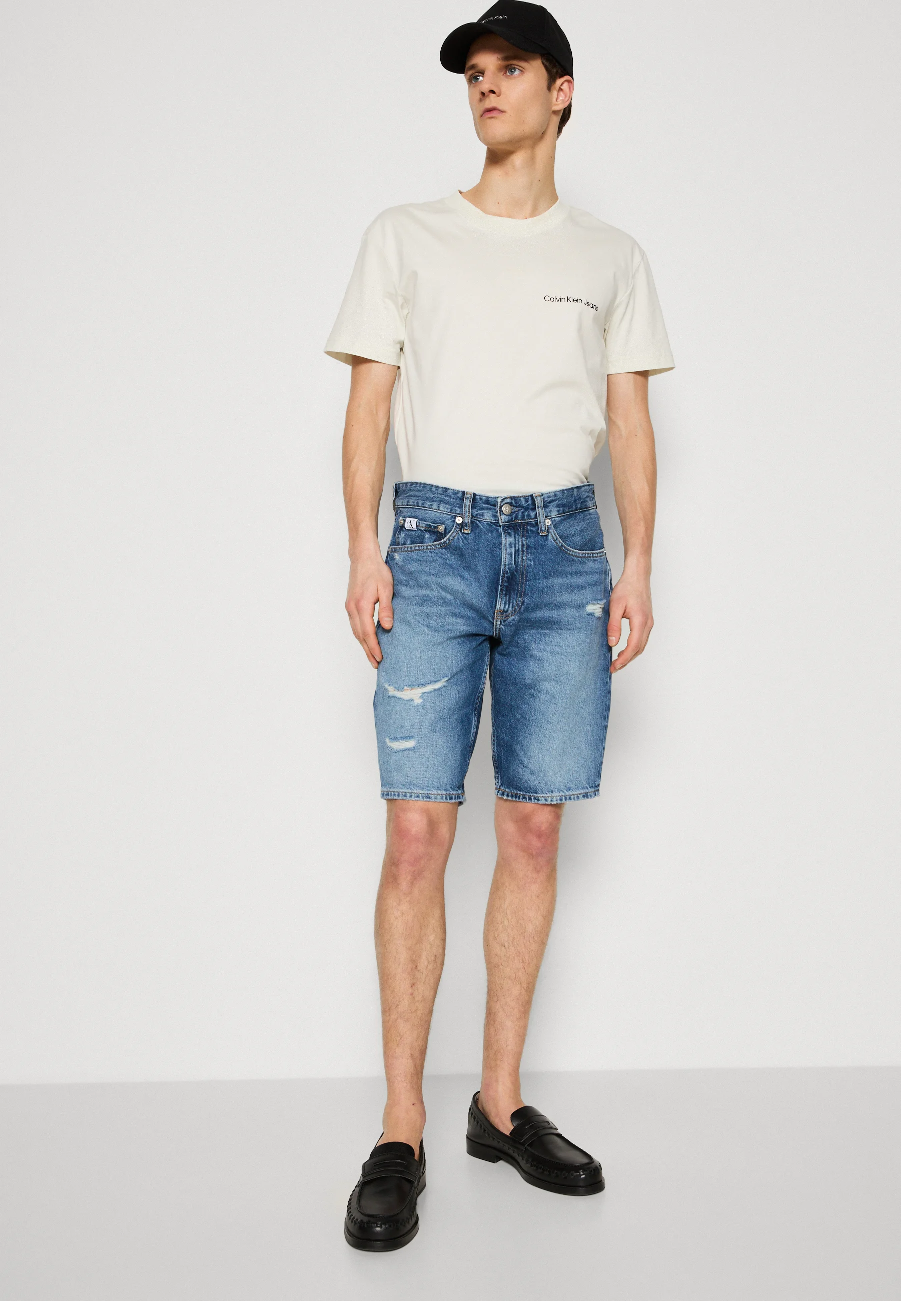Calvin Klein Jeans REGULAR - Pantalones cortos vaqueros