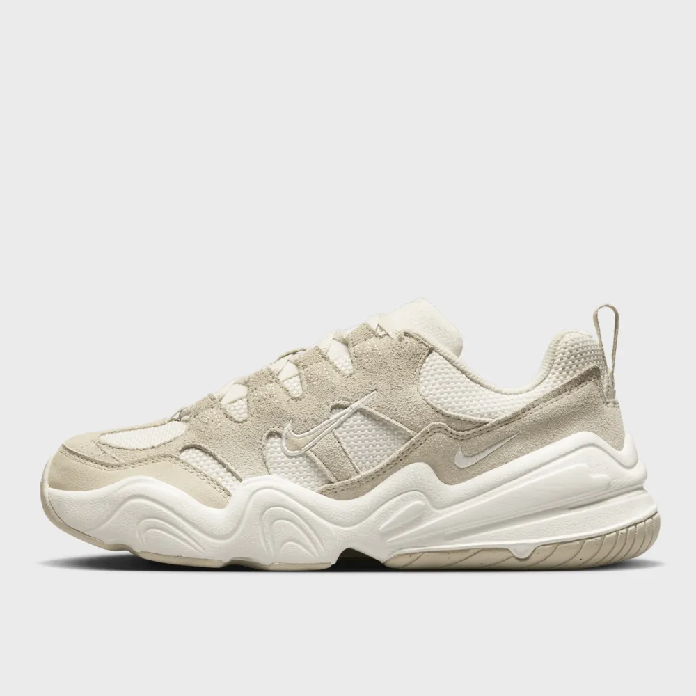 Nike Tech Hera DR9761-002 / braun