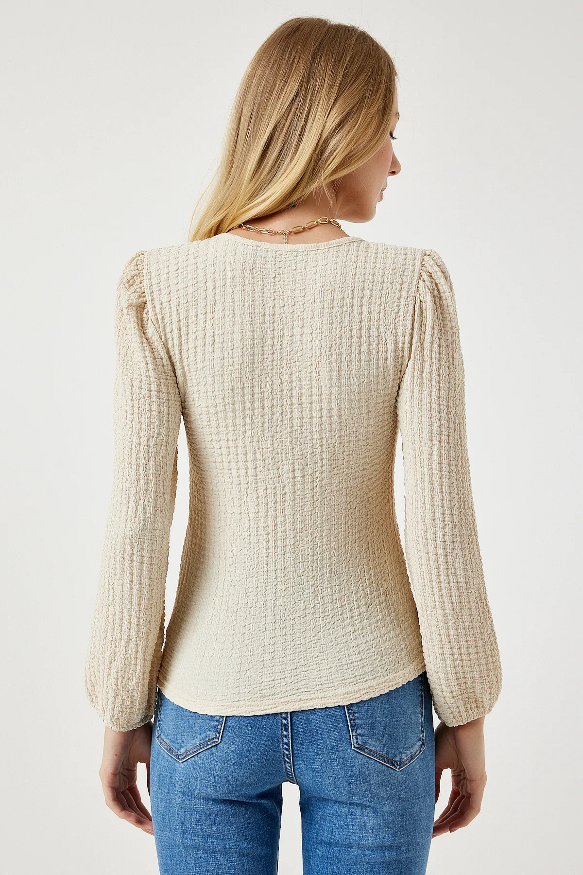 Happiness İstanbul  Hellcremefarbene strukturierte Strickbluse mit quadratischem Ausschnitt für Damen DD01111