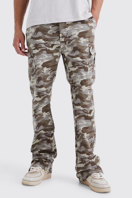 Tall Slim-Fit Camouflage Cargohose mit geteiltem Saum