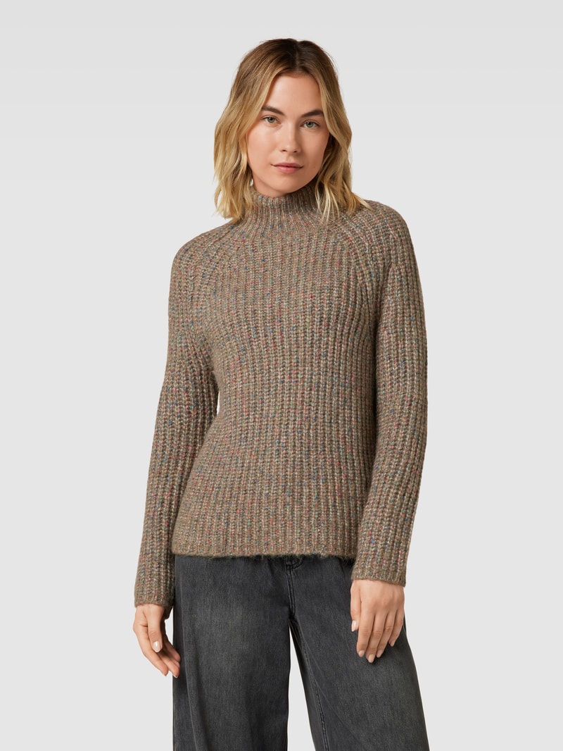 Strickpullover mit Turtleneck in schilf