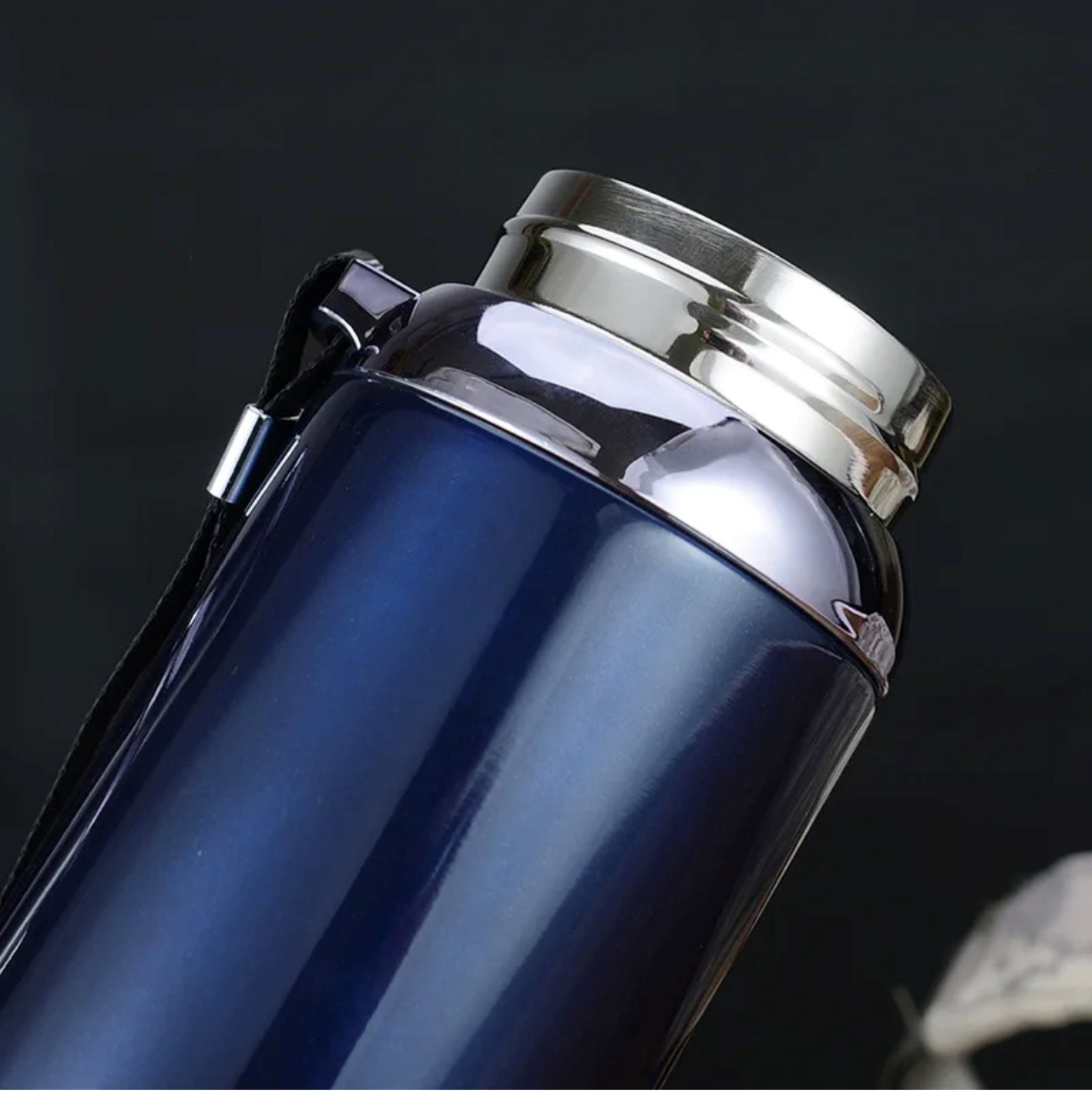 Botells Thermoflasche Thermo Kanne, Isoflasche Edelstahl 0,8 L Tee Kaffee Metallic-Design, Vakuum isoliert, auslaufsicher, doppelwandig, 800 ml