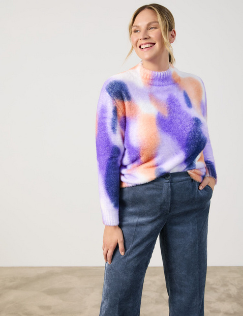 Kuscheliger Pullover mit Print