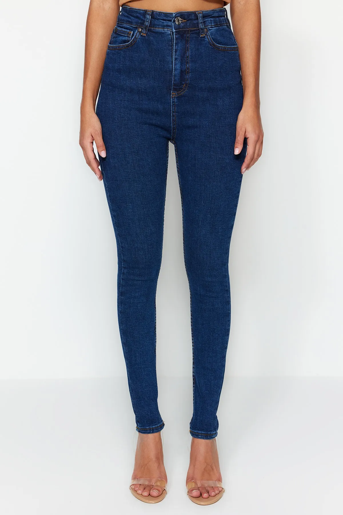 Trendyol Collection  Dunkelblaue Skinny Jeans mit hoher Taille TWOSS23JE00075