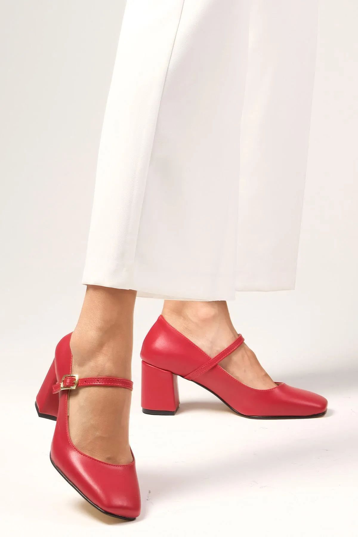 Mio Gusto  Alda Damen-Schuhe mit Absatz, rote Farbe, stumpfe Zehenpartie