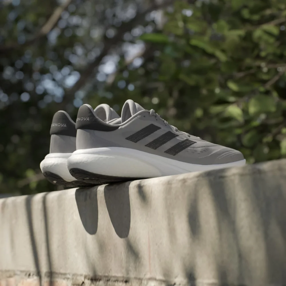 adidas Supernova 3 IE4365 / grau