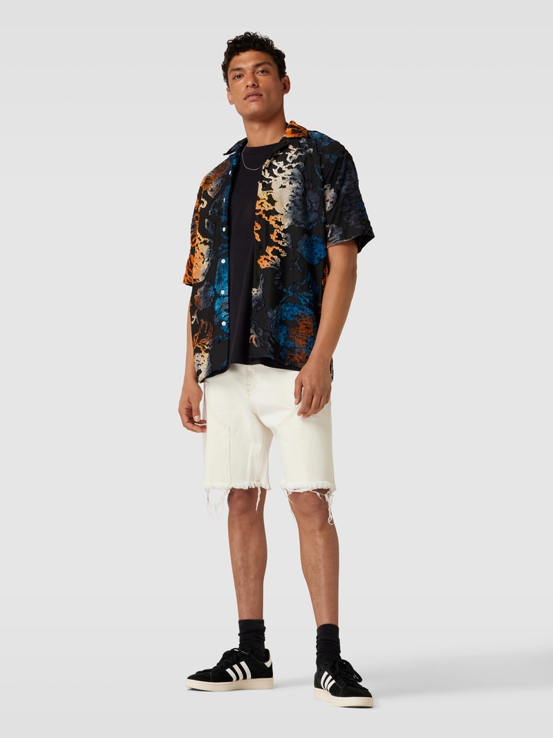 Jeansshorts mit ausgefransten Abschlüssen Modell 'TONY' in ecru