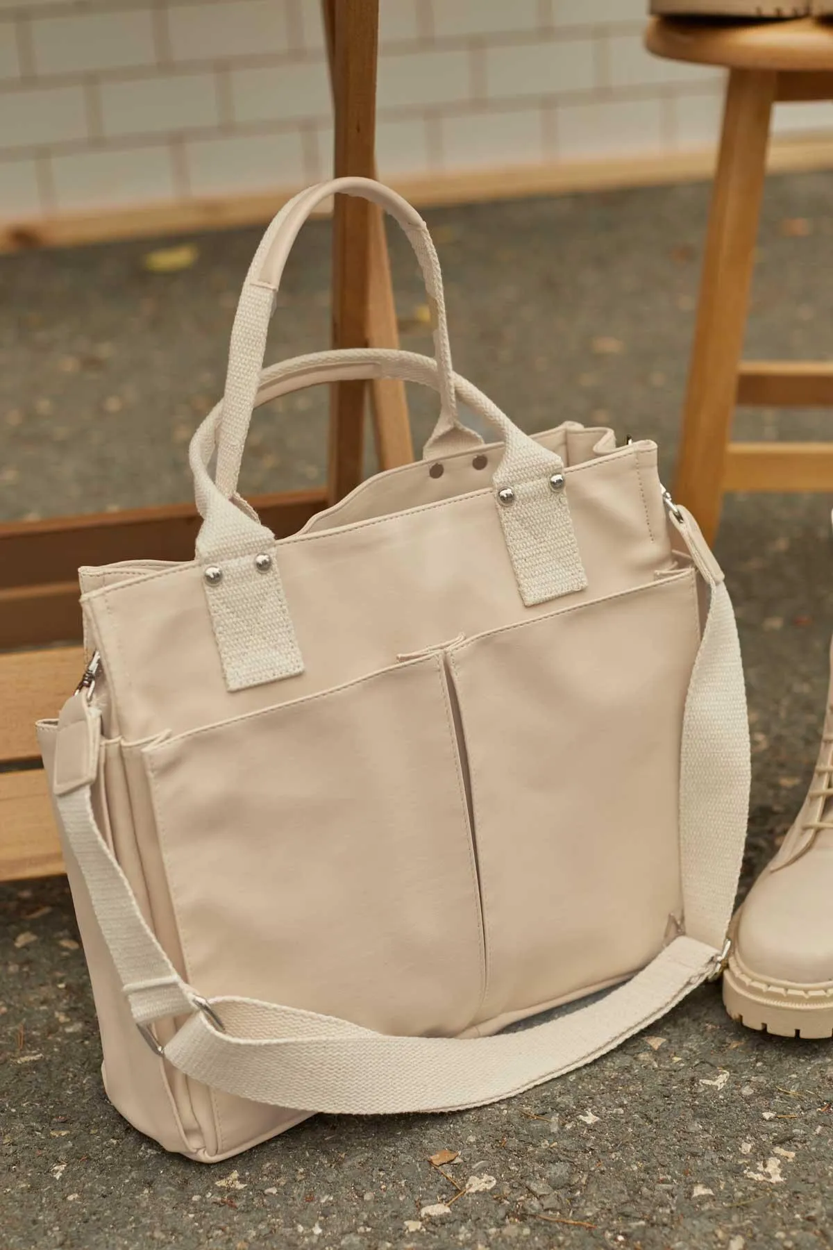 Manuka  Leder-Alltagstasche Beige