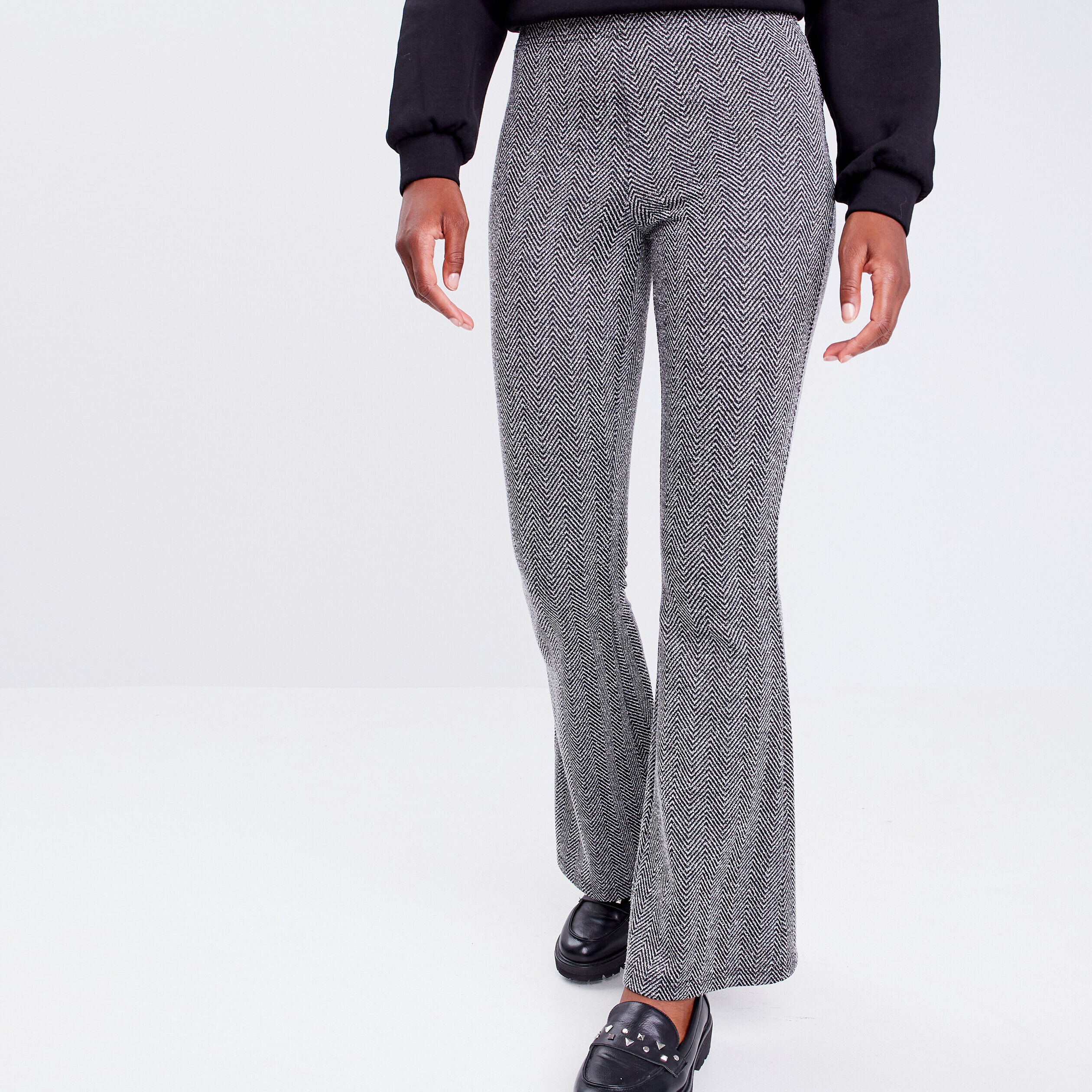 Pantalon yoga bootcut noir femme | Cache Cache