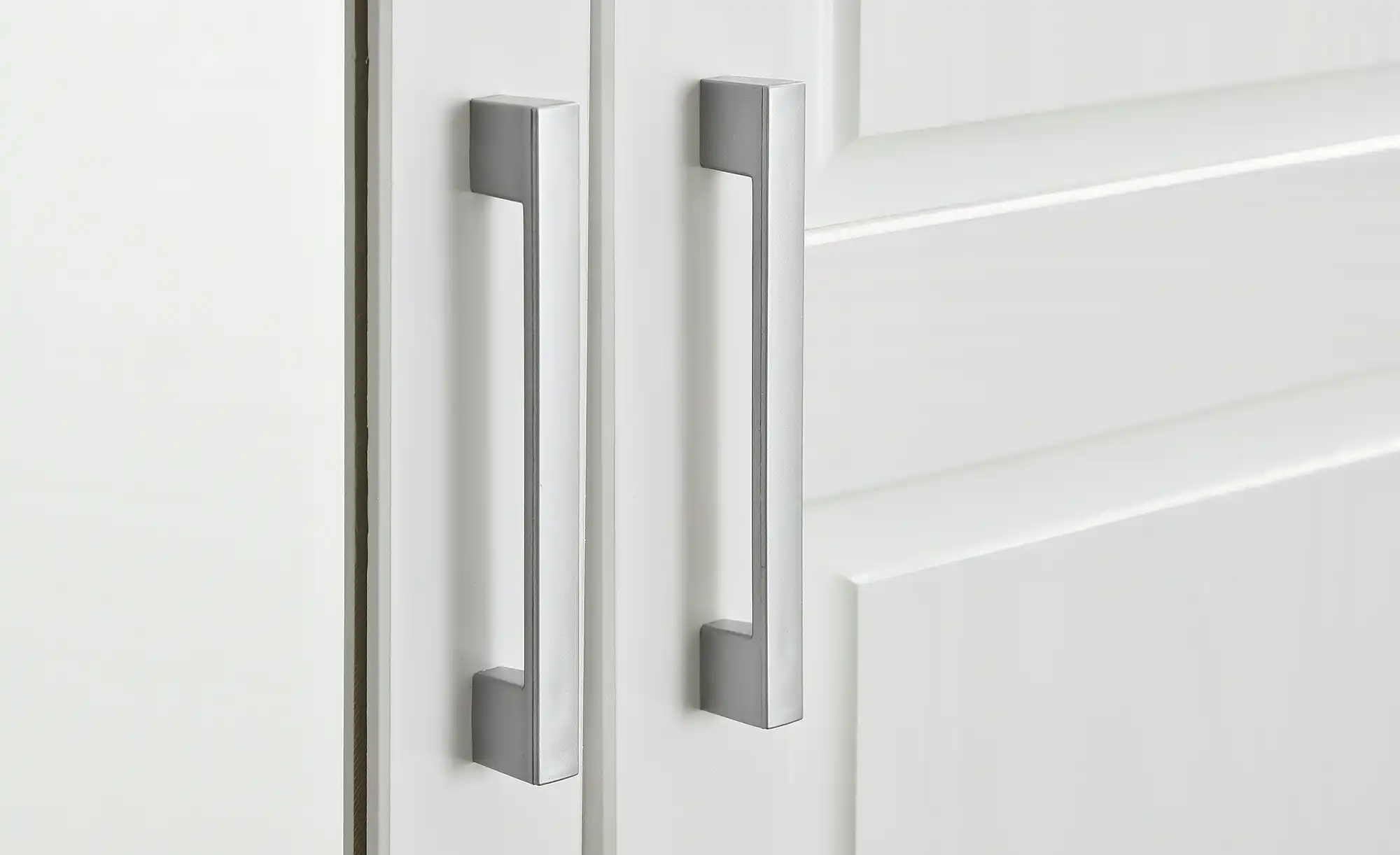 Drehtürenschrank
