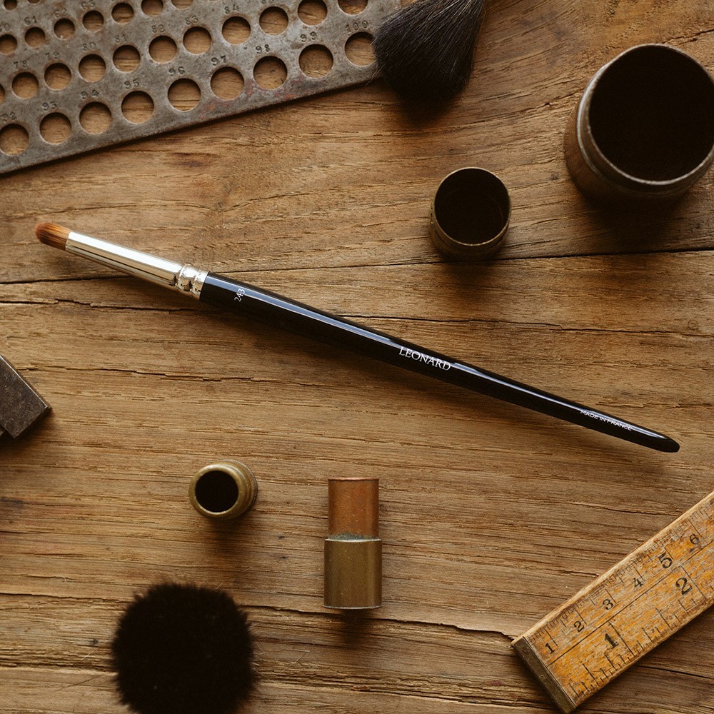 Kulatý klenutý štětec Leonard Brushes č. 243