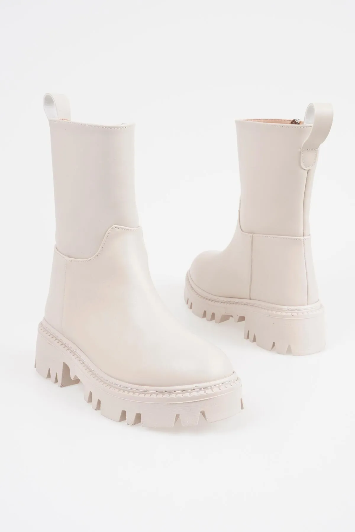 CZ London  Damenstiefel ohne Schnürsenkel, flaches, langes Modell mit gezahnter Sohle