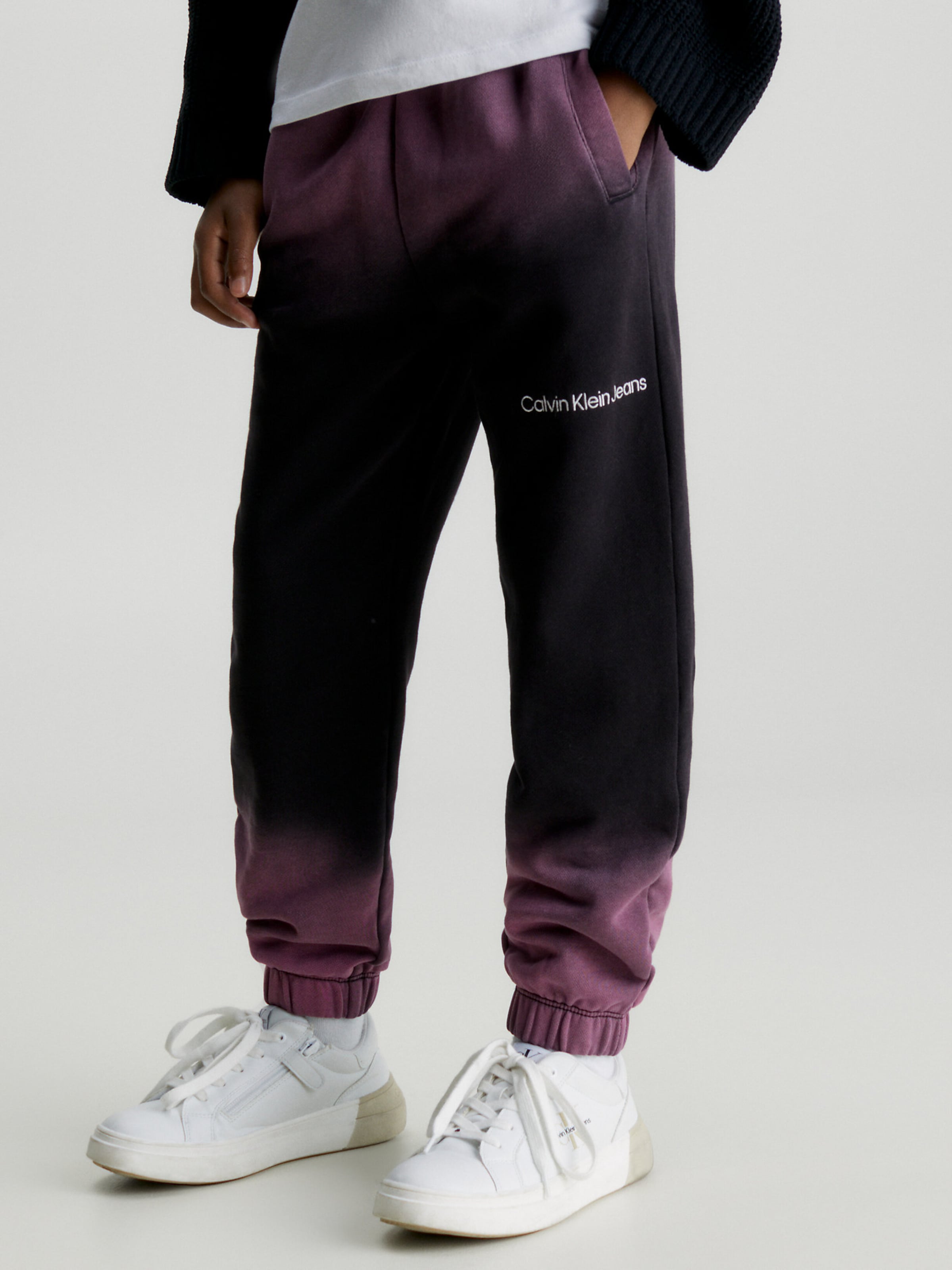 Tapered Pants