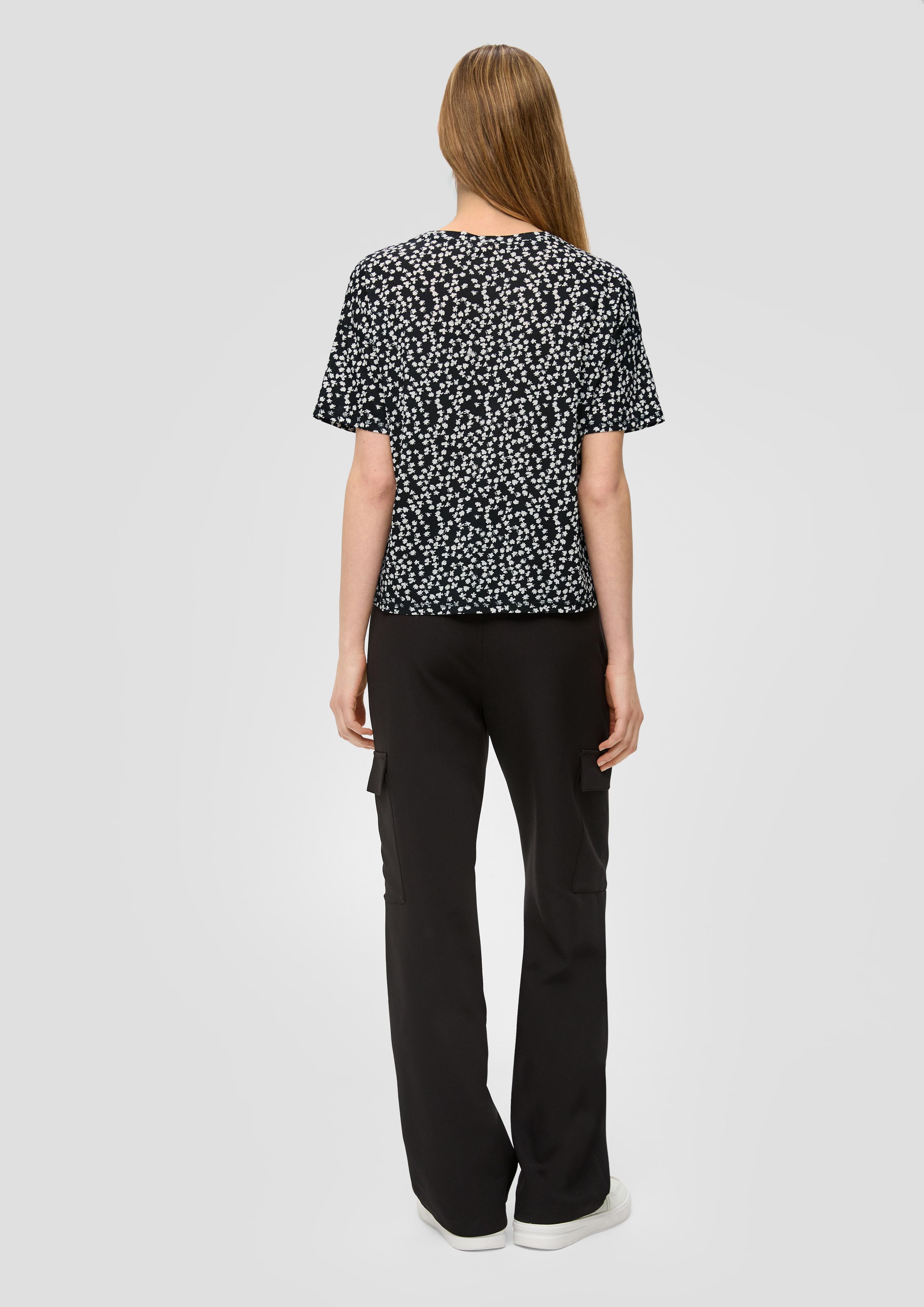 T-Shirt mit All-over-Print im Loose Fit  2141079-99A4