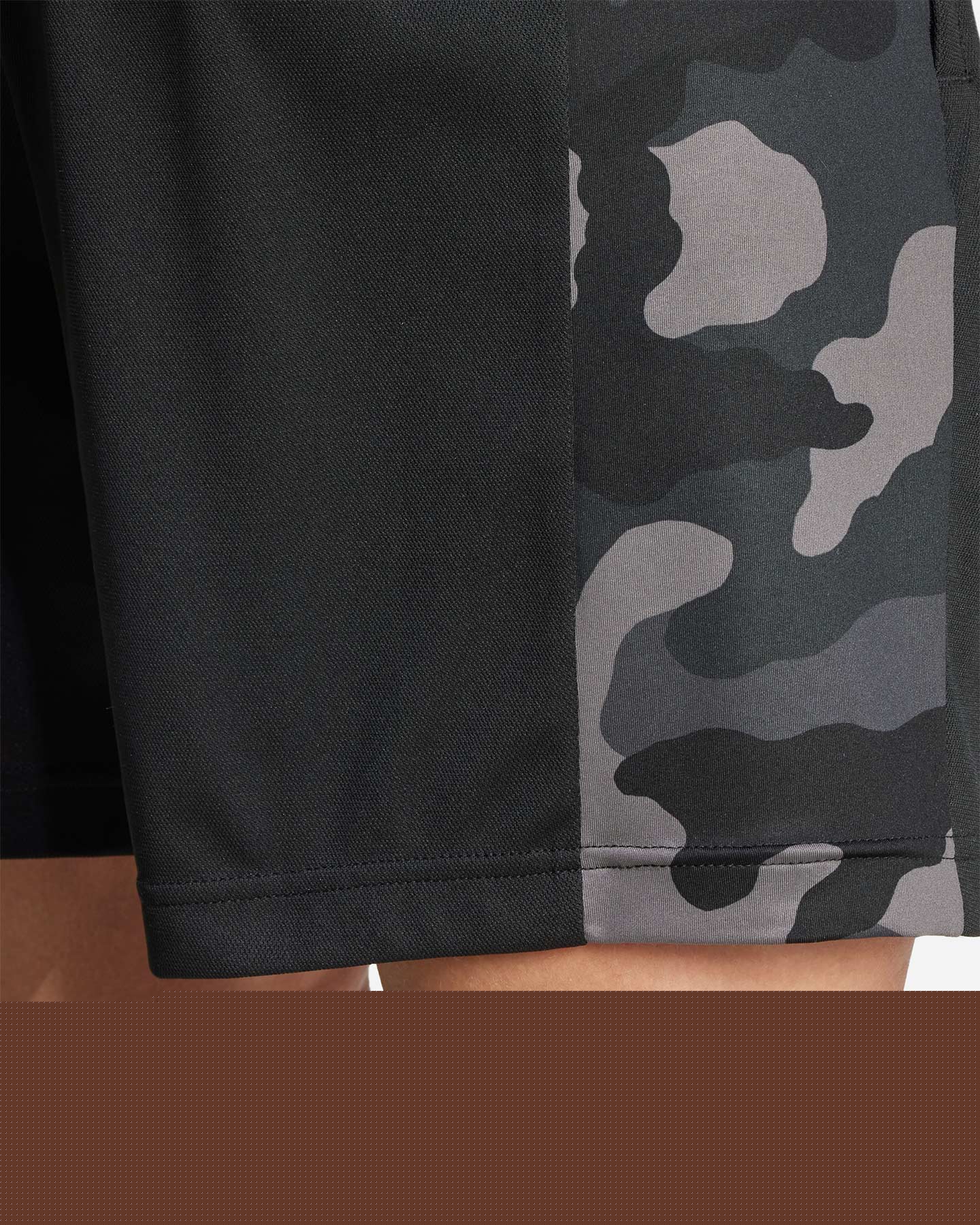 Tréningové nohavice Adidas Camo M IS6148