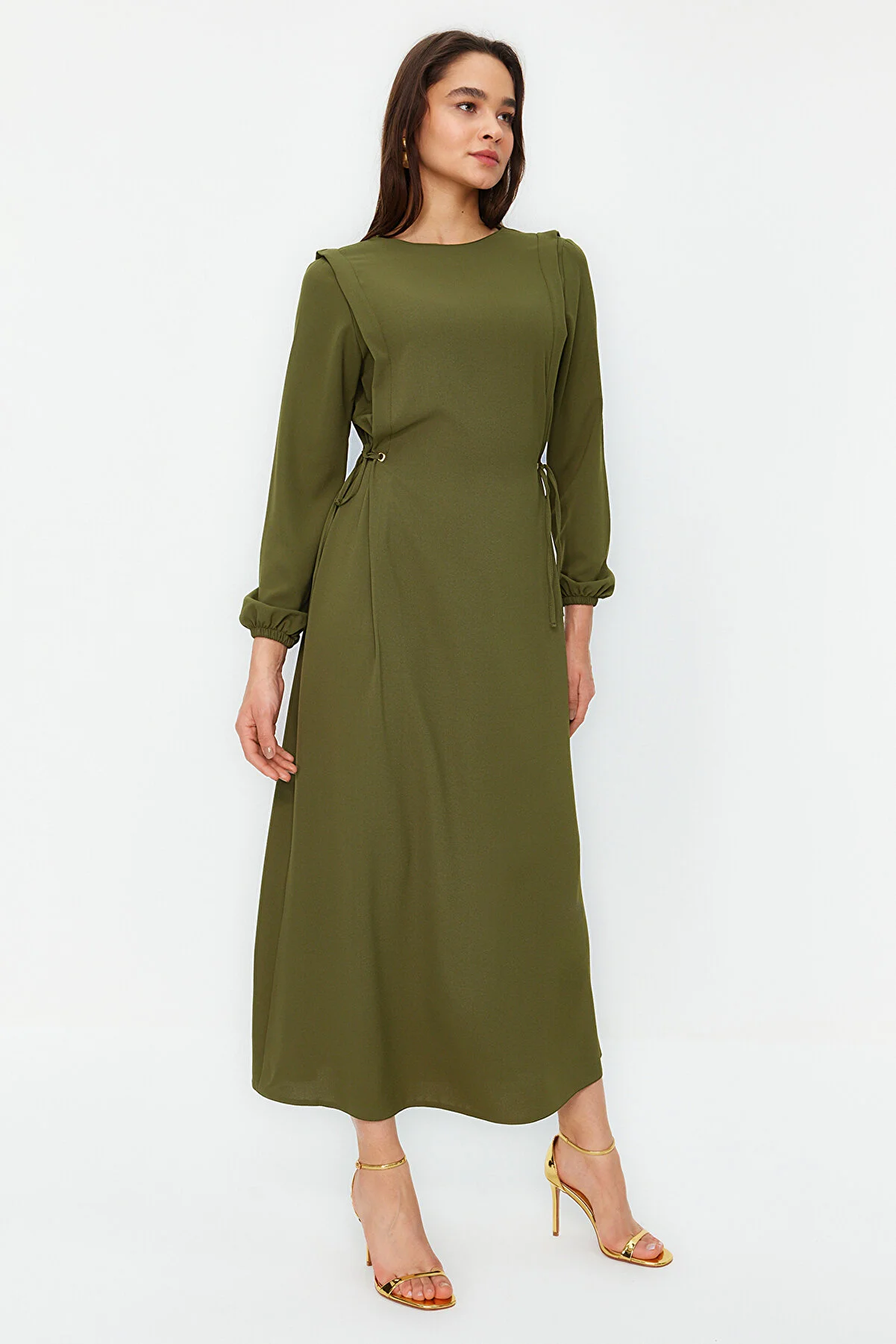 Trendyol Modest  Grünes Taillen-Seilband, detailliertes elastisches Aerobin-Webkleid am Ärmelende TCTSS22EB00104