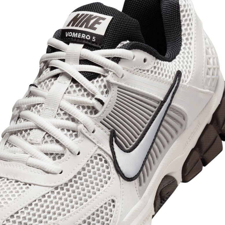 NIKE Zoom Vomero 5 phantom/mtlc platinum-lt iron ore