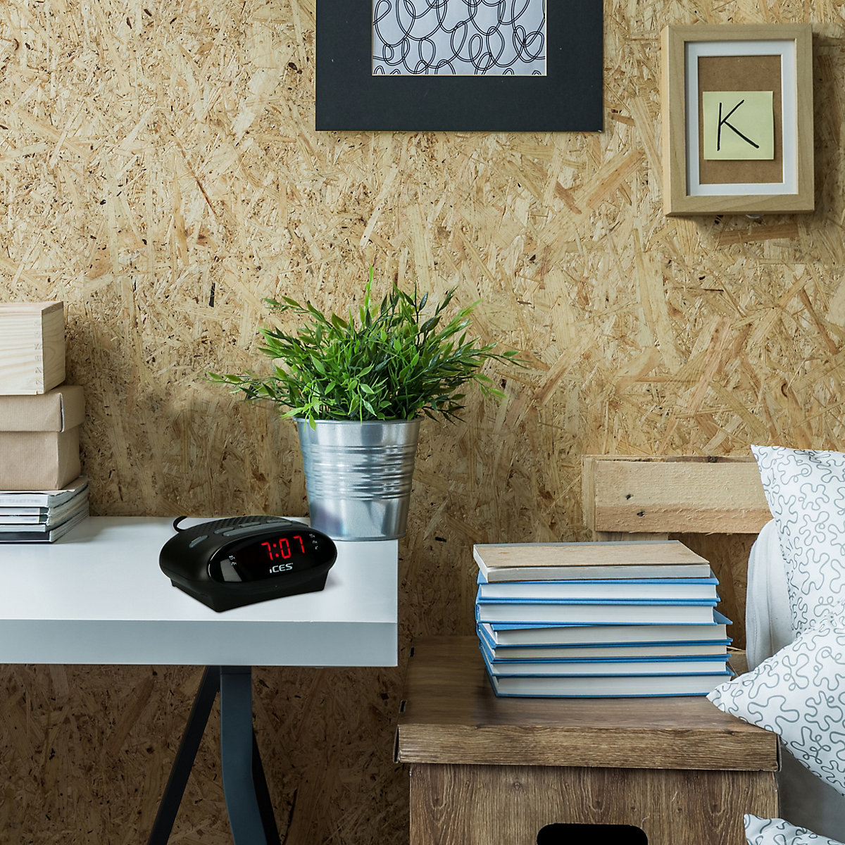 ICR-210 Black - Radiowecker mit UKW-Radio, schwarz