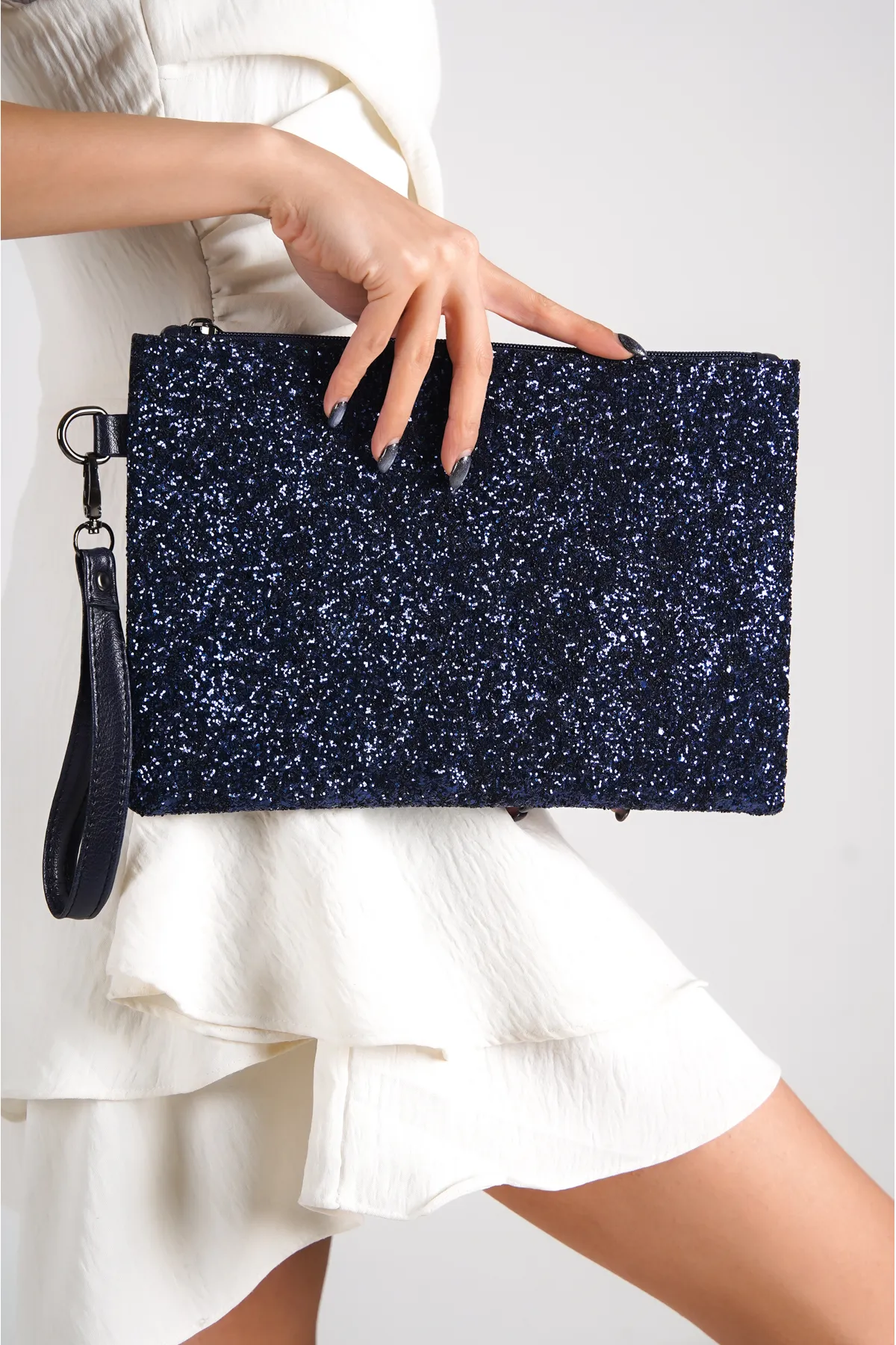 Capone Outfitters  Capone Paillettenbesetzte Paris 275 Marineblaue Damen-Clutch