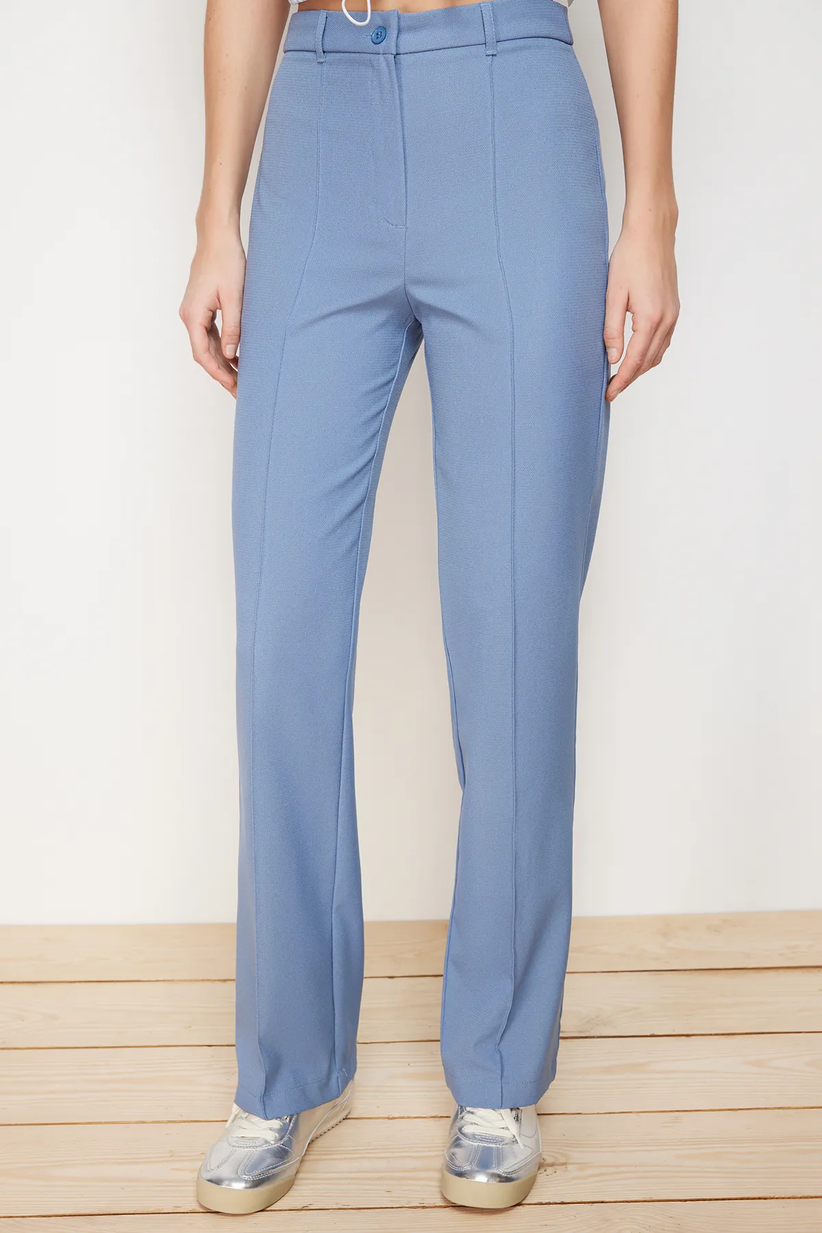 Trendyol Collection  Indigoblaue, gerade/gerade geschnittene, hoch taillierte, gerippte Webhose TWOSS21PL0093