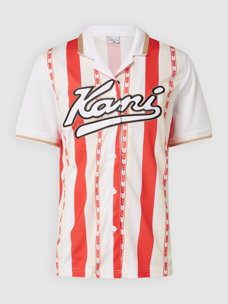 Baseballshirt mit Badges in rot