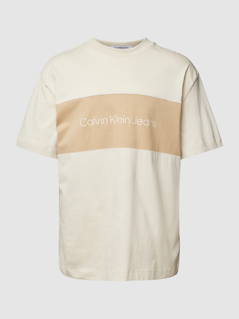 Oversized T-Shirt mit Label-Print Modell 'BLOCKING' in beige