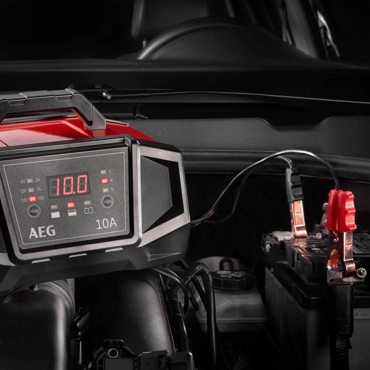 AEG WM10 Batterie-Ladegerät (10000 mA)