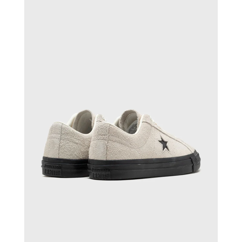 Converse One Star Pro Suede A04609C / schwarz