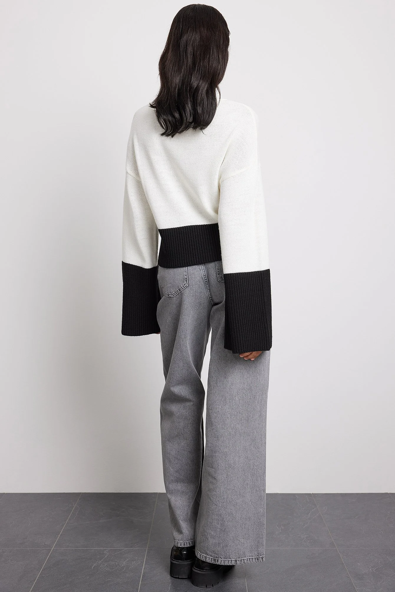 Strickpullover mit Colour-Block und Schlitzdetail